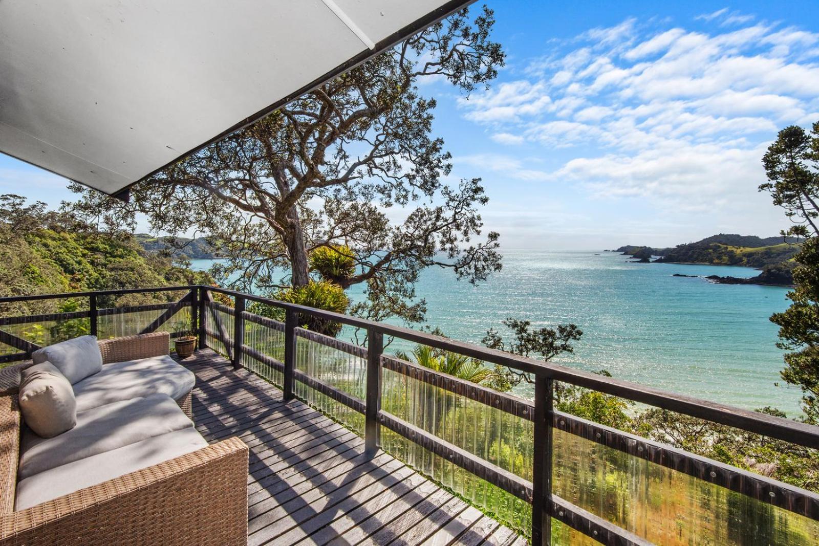 Bayview Beauty - Helena Bay Holiday Home Lyttelton Buitenkant foto